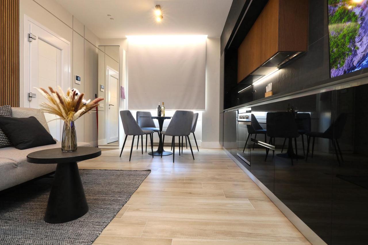 Charming & Luxurious Gem Apartment Olbia Exterior photo